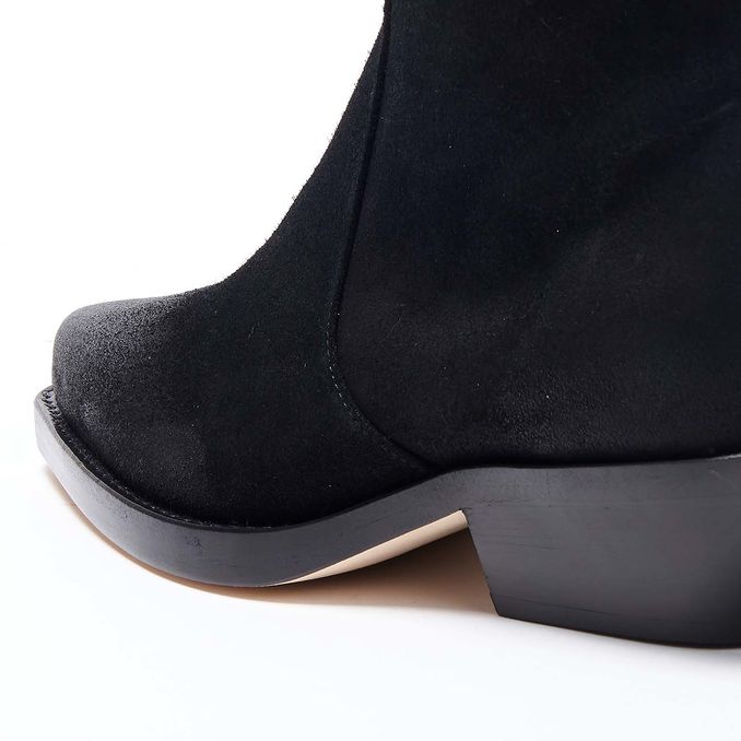 ANKLE BOOTS IN SUEDE Woman Black