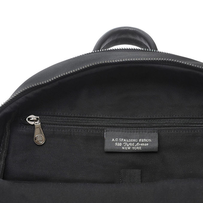 BACKPACK ROUND STEEL RIVET Unisex Black