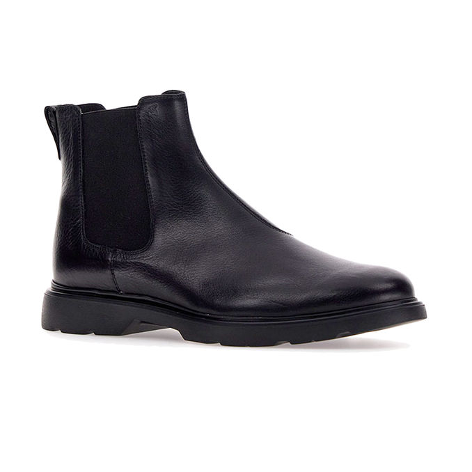 CHELSEA BOOTS IN MATT LEATHER Man Black