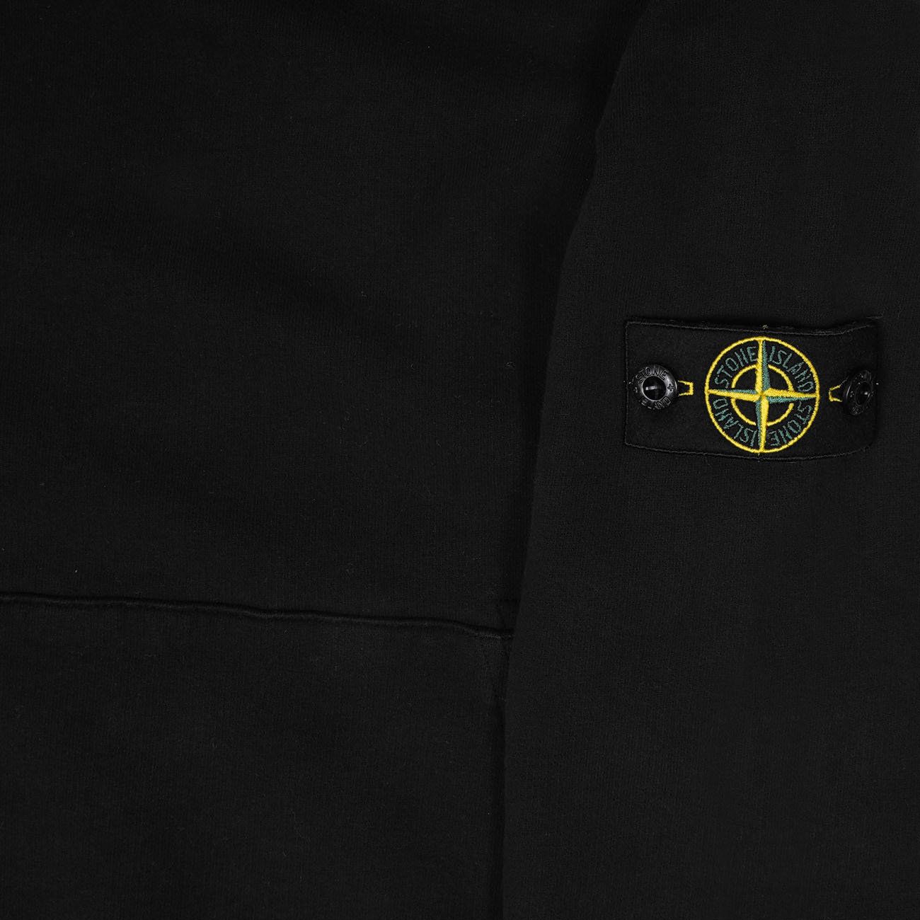 stone island kangaroo pocket