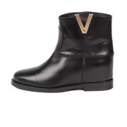 LEATHER ANKLE BOOTS WITH GOLDEN INITIAL Woman Black LEATHER ANKLE BOOTS WITH GOLDEN INITIAL Woman Black