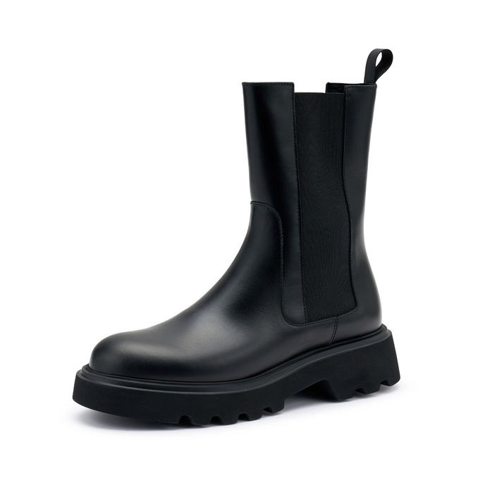 LEATHER CHELSEA BOOTS Women’s Black