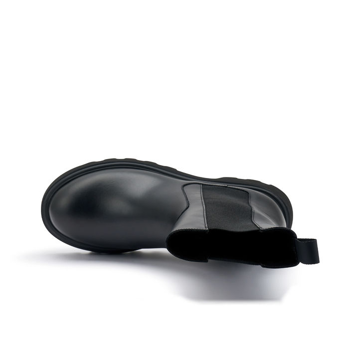 LEATHER CHELSEA BOOTS Women’s Black