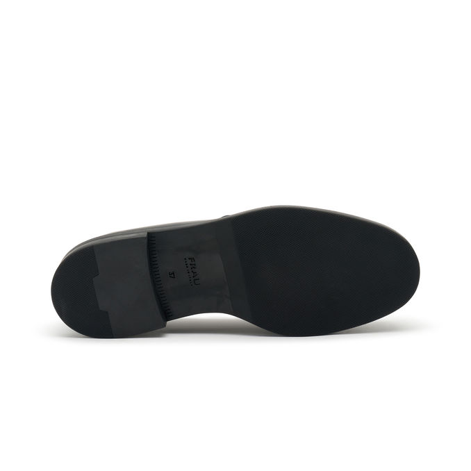 MOCCASINS IN PAINT WITH ACCESSORY Woman Black