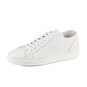 date newman sneakers