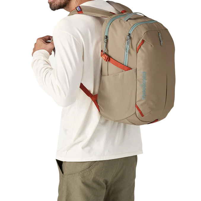 SHELTER BACKPACK 26L