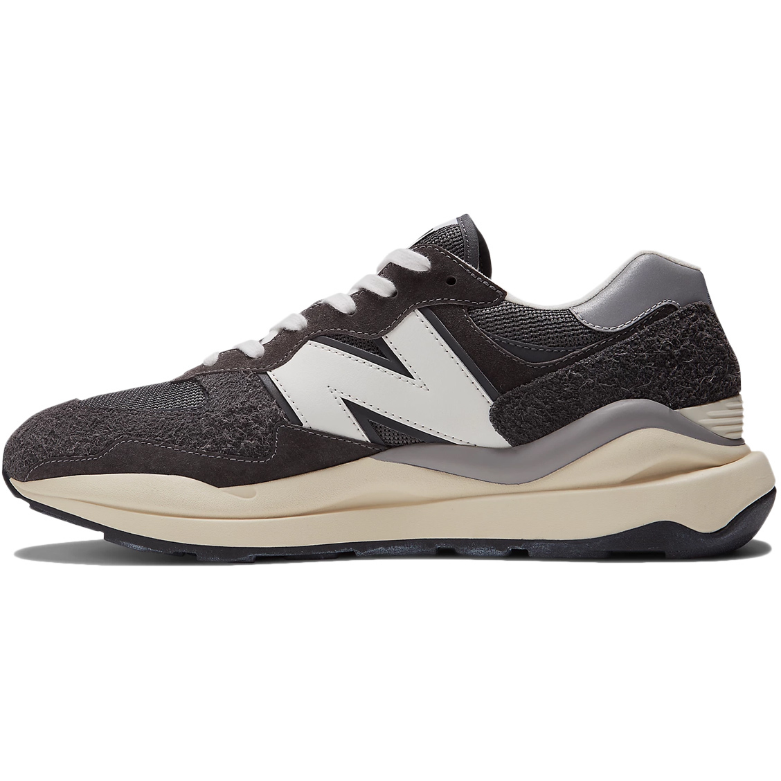 New Balance 57/40 sneakers in gray