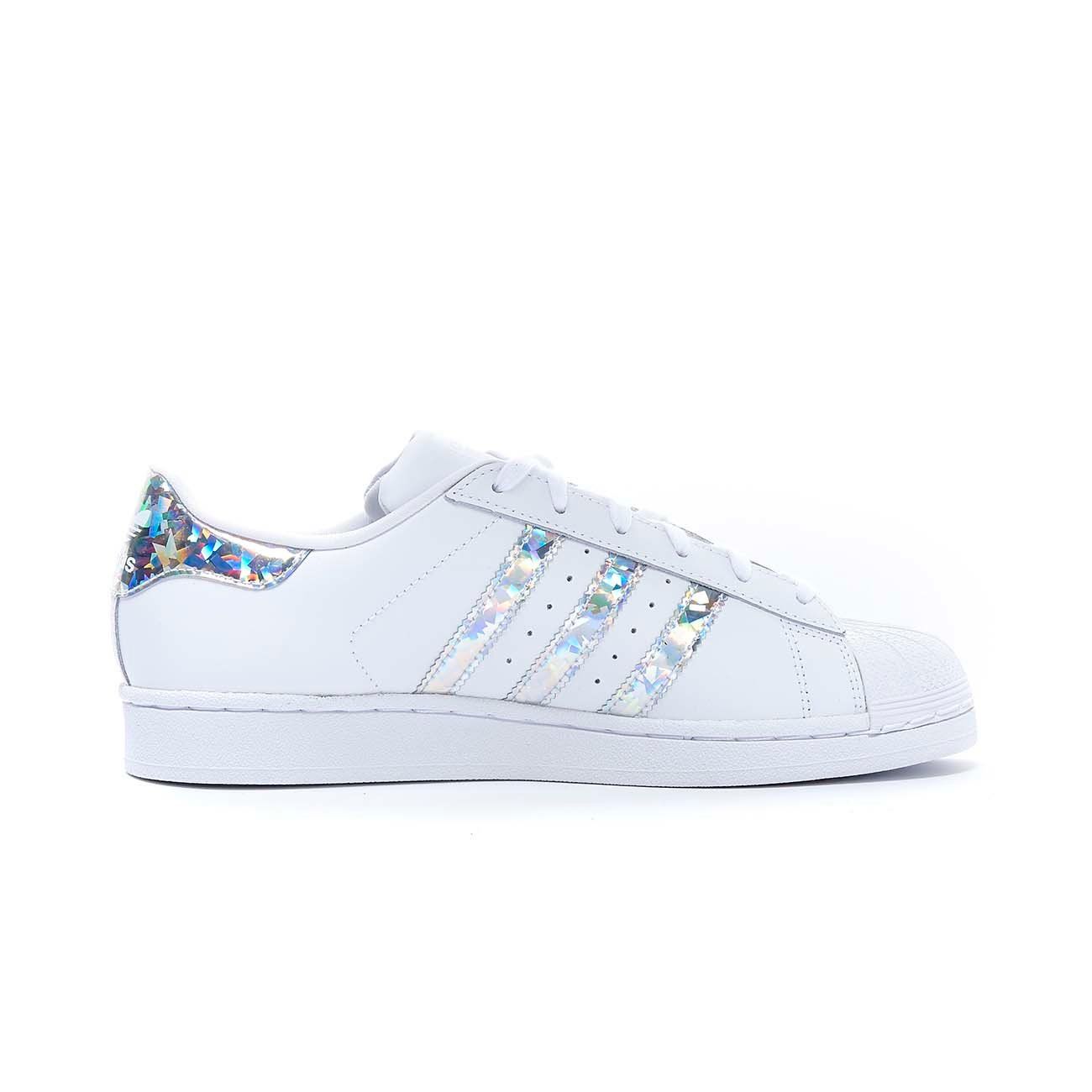 superstar j sneaker