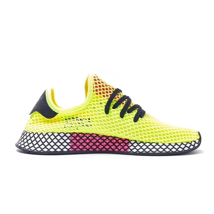 deerupt shock pink