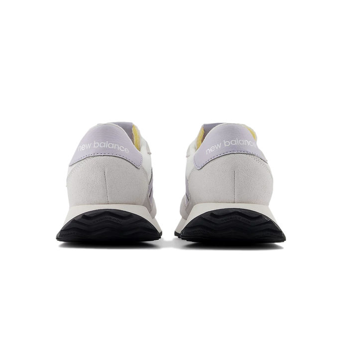 SNEAKERS LIFESTYLE TTZ 237 Woman Reflection