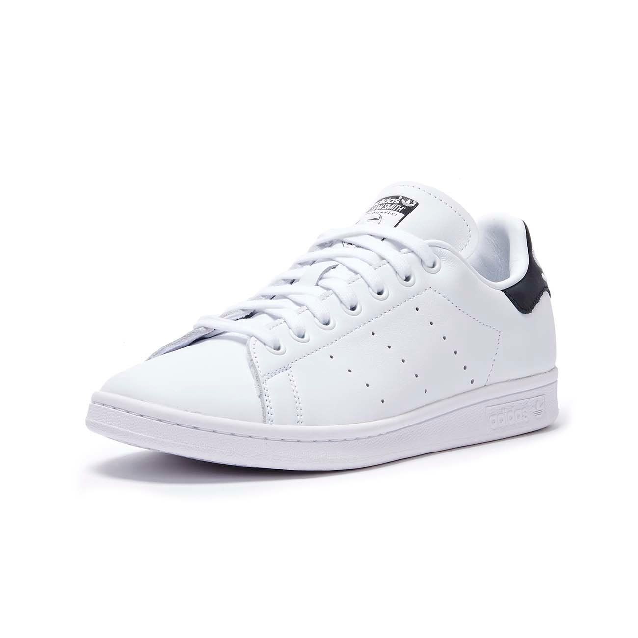 adidas Originals Stan Smith sneakers in white and navy | ASOS