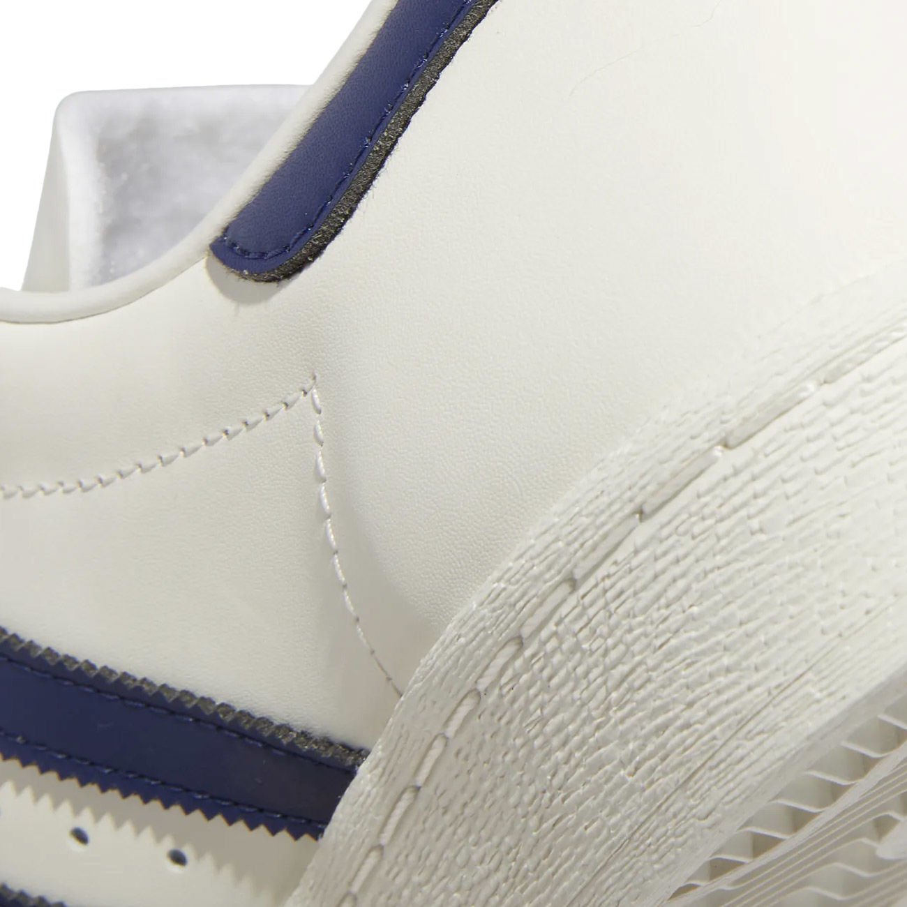 Originals superstar 80s comfort trainers in white best sale