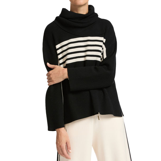 SPORTY SWEATER WITH DETACHABLE COLLAR