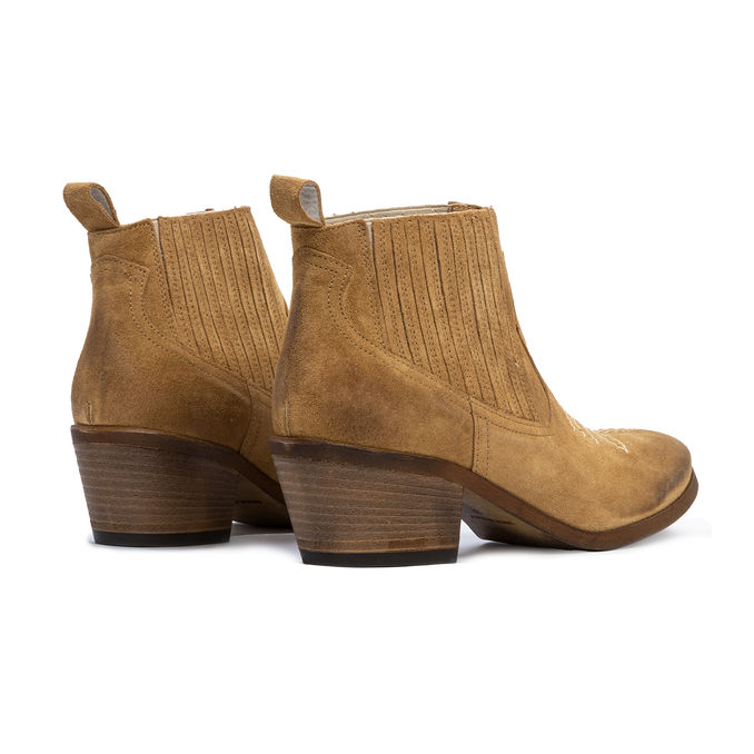 SUEDE TEXAN WITH HEEL Woman Cola
